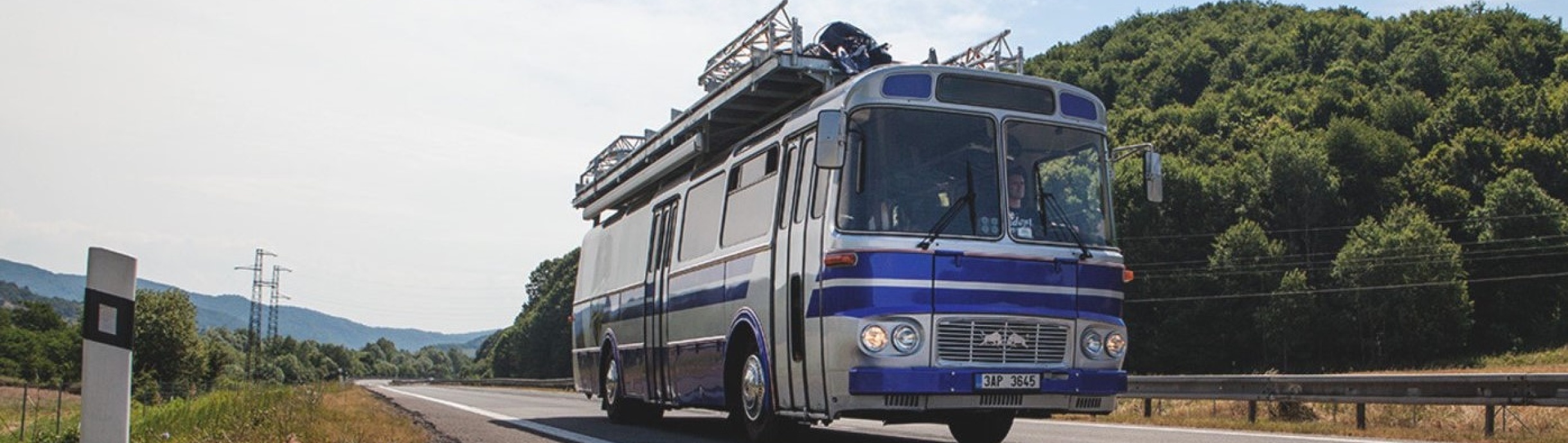 RED BULL TOURBUS